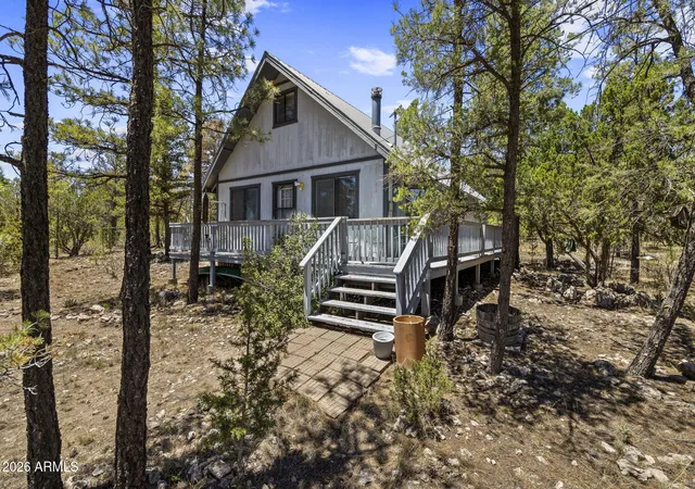 Homes for sale in Overgaard, AZ | 2142 Rimview Trl, Overgaard, AZ 85933 | MLS# 7049866