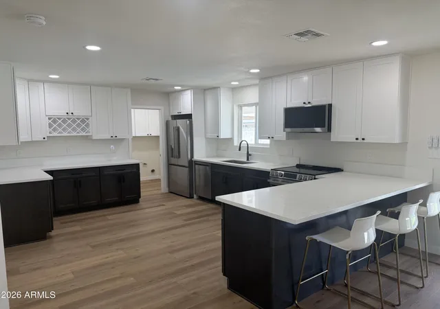 Photo 4 of Single family home for sale at 2836 E Yucca St, Phoenix, AZ 85028 | MLS# 7049340 | Listing updated on 2026-09-07