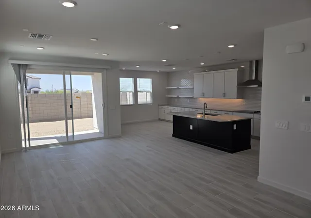 Homes for sale in Phoenix, AZ | 9726 S 11Th Pl S, Phoenix, AZ 85042 | MLS# 7049319