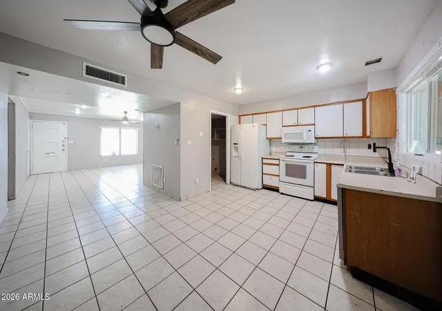 Homes for sale in Phoenix, AZ | 2646 W Wolf St, Phoenix, AZ 85017 | MLS# 7049349