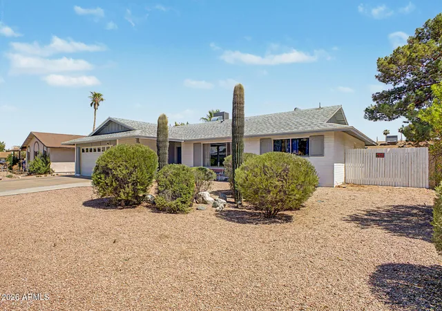 Photo 2 of Sale Pending at 1171 E Bell De Mar Dr, Tempe, AZ 85283 | MLS# 7058072 | Listing updated on 2026-08-11