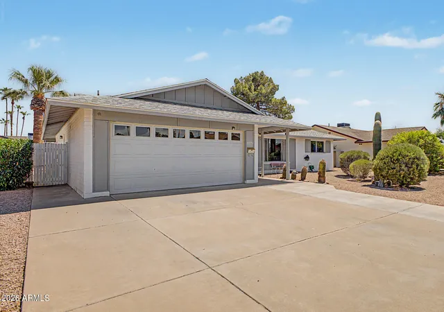 Photo 3 of Sale Pending at 1171 E Bell De Mar Dr, Tempe, AZ 85283 | MLS# 7058072 | Listing updated on 2026-08-11
