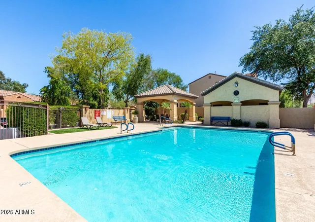 32nd image of 7039 S Golfside Ln, Phoenix, AZ 85042 | MLS# 7051246