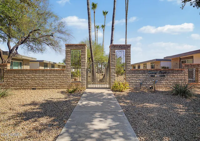 27th image of 9929 W Hutton Dr, Sun City, AZ 85351 | MLS# 7049345