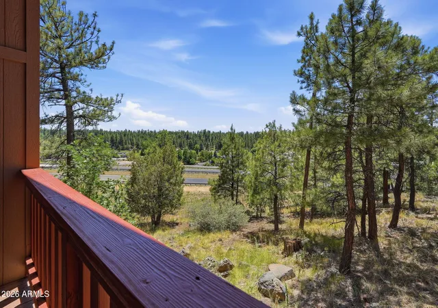 Photo 4 of Single family home for sale at 195 W Boulder Trl, Munds Park, AZ 86017 | MLS# 7049969 | Listing updated on 2026-08-11