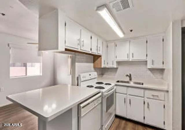Listing Photo 4 - Condo for sale in building located at 12221 W Bell Rd, Surprise, AZ 85378 - Unit #249