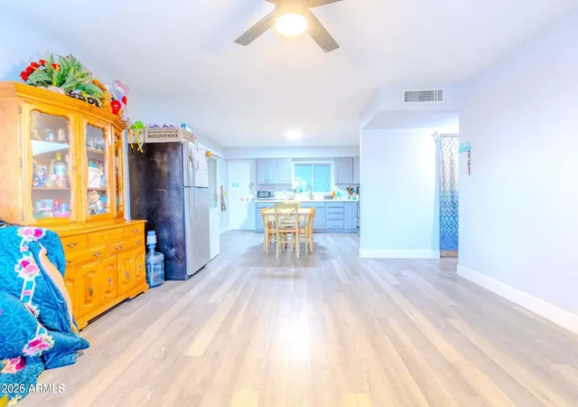 Photo 3 of Single family home for sale at 7139 W Wilshire Dr, Phoenix, AZ 85035 | MLS# 7050699 | Listing updated on 2026-09-01