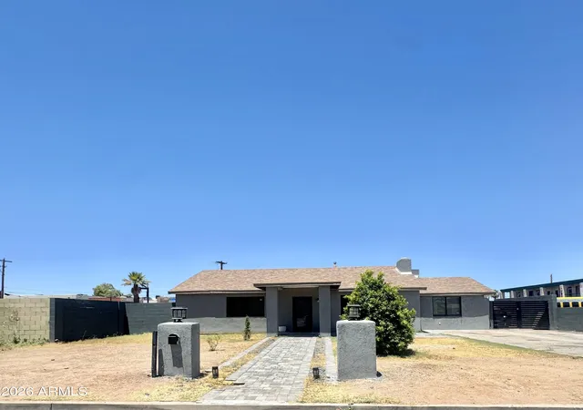 Photo 3 of Single family home for sale at 2502 E Edgemont Ave, Phoenix, AZ 85008 | MLS# 7049463 | Listing updated on 2026-09-11