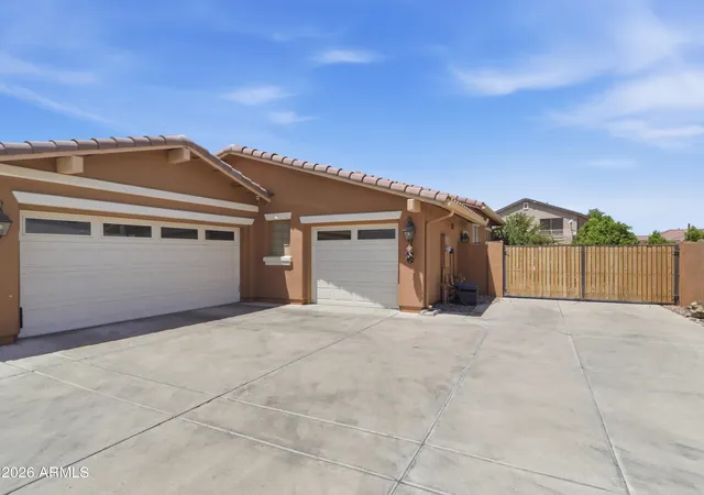 Photo 4 of Sale Pending at 9908 S 43rd Avenue, Laveen, AZ 85339 | MLS# 7049594 | Listing updated on 2026-10-13