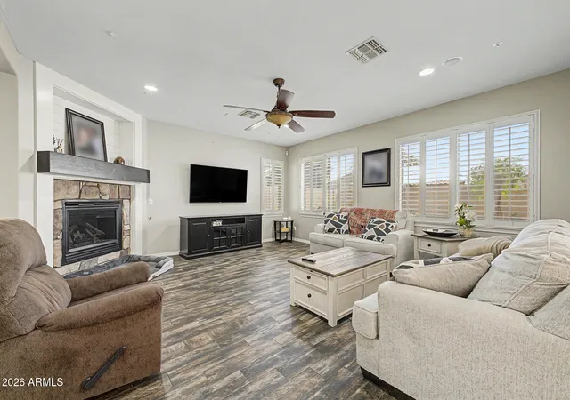3rd image of 29752 N 69Th Dr, Peoria, AZ 85383 | MLS# 7049741