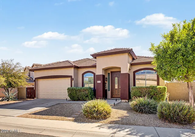 3rd image of 42122 N 46Th Dr, Phoenix, AZ 85086 | MLS# 7051861