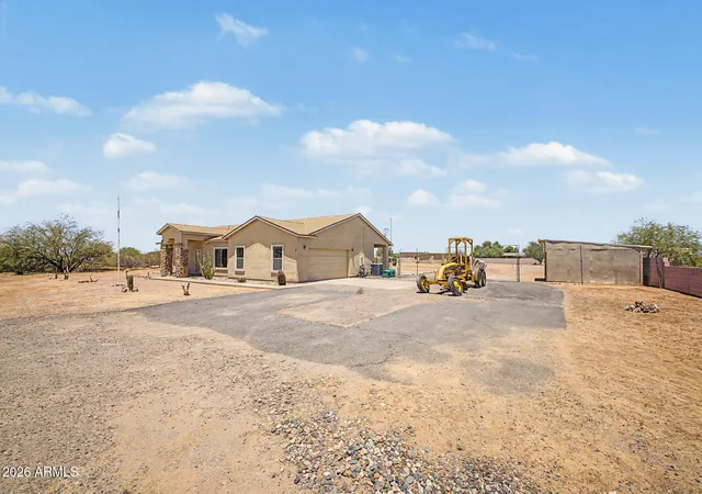 Photo 3 of Sale Pending at 10296 E Prairie Hawk Ln, San Tan Valley, AZ 85143 | MLS# 7050249 | Listing updated on 2026-10-04