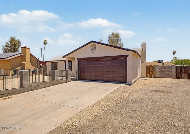 Photo 3 of Sale Pending at 4717 N 79th Lane, Phoenix, AZ 85033 | MLS# 7051029 | Listing updated on 2026-09-09