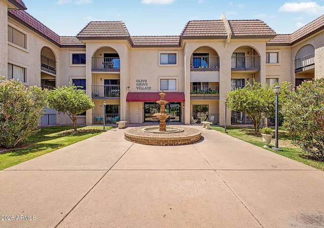 1st image of 3033 E Devonshire Ave #1021, Phoenix, AZ 85016 | MLS# 7049946