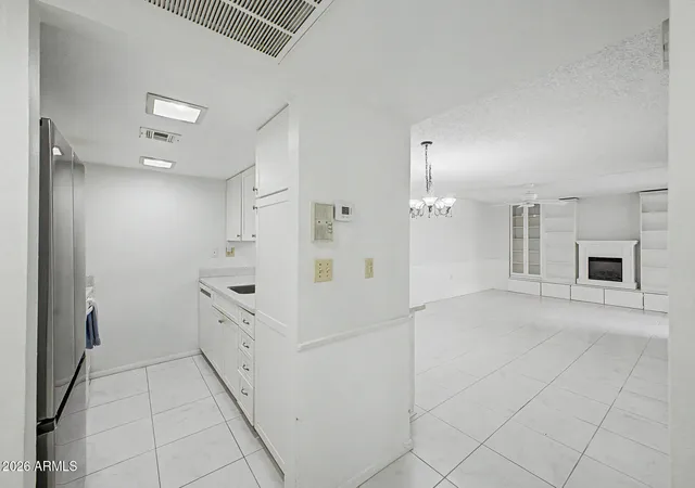 4th image of 3033 E Devonshire Ave #1021, Phoenix, AZ 85016 | MLS# 7049946