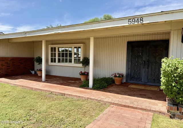 2nd image of 5948 E Calle Del Paisano, Phoenix, AZ 85018 | MLS# 7054207