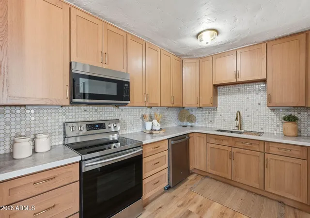 Photo 2 of Single family home for sale at 1006 E Weldon Ave, Phoenix, AZ 85014 | MLS# 7055982 | Listing updated on 2026-09-08