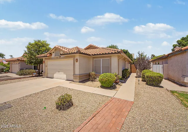 Photo 3 of Single family home for sale at 7518 W Kerry Ln, Glendale, AZ 85308 | MLS# 7050173 | Listing updated on 2026-09-08