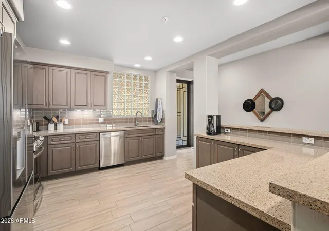 2nd image of 17850 N 68Th St, Phoenix, AZ 85054