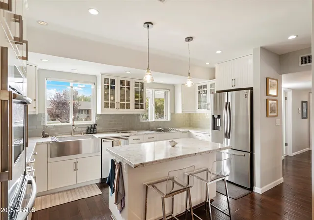 3rd image of 3328 E Turney Ave, Phoenix, AZ 85018 | MLS# 7050082