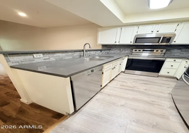 Photo 3 of Townhouse for sale at 19820 N 13th Avenue #273, Phoenix, AZ 85027 | MLS# 7050113 | Listing updated on 2026-09-11