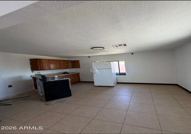 Photo 4 of Single family home for sale at 1709 E Encinas Ln, Phoenix, AZ 85040 | MLS# 7050123 | Listing updated on 2026-09-13