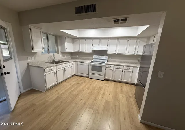 Photo 3 of Single family home for sale at 3571 S Chino Dr, Camp Verde, AZ 86322 | MLS# 7050458 | Listing updated on 2026-08-11