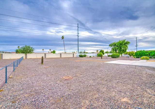 38th image of 10355 W Caron Dr, Sun City, AZ 85351 | MLS# 7050727