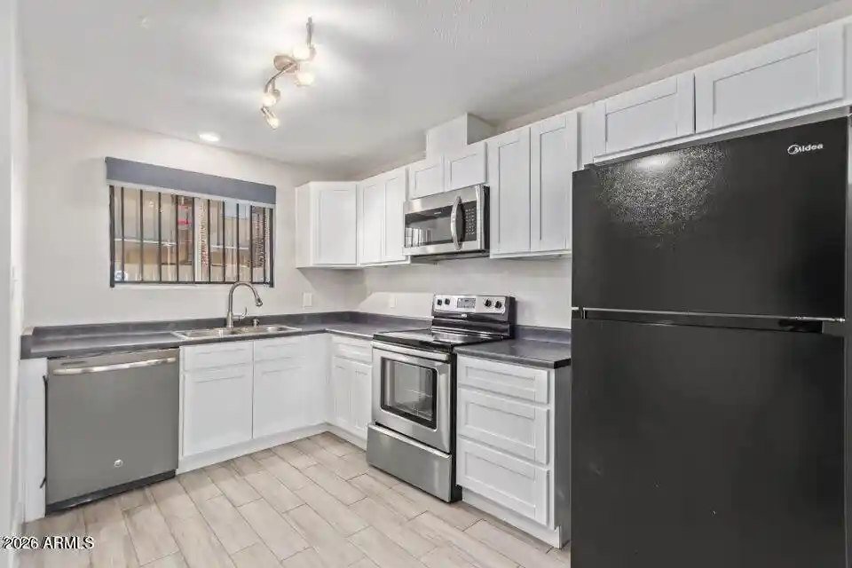 Listing Photo 2 - Condo for sale in 1533 W Missouri Ave located at 1533 W Missouri Ave, Phoenix, AZ 85015 - Unit 1533 W Missouri Ave