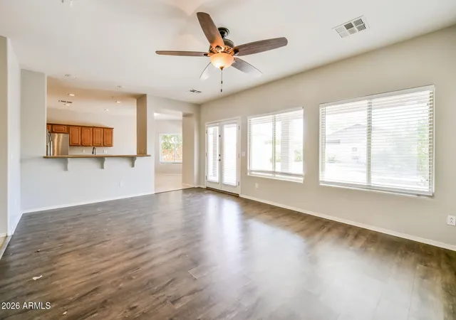 Photo 4 of Single family home for sale at 1186 E Country Xing Way, San Tan Valley, AZ 85143 | MLS# 7050289 | Listing updated on 2026-10-12