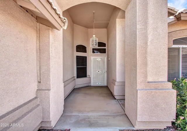 Photo 3 of Single family home for sale at 10912 W Marco Polo Rd, Peoria, AZ 85373 | MLS# 7056473 | Listing updated on 2026-10-03