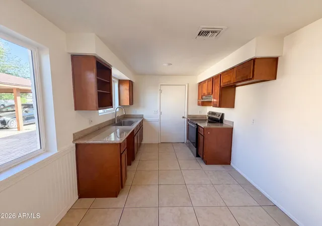 2nd image of 5617 W Hatcher Rd, Glendale, AZ 85302 | MLS# 7050327
