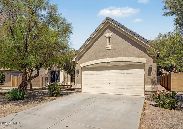 Photo 3 of Single family home for sale at 6721 S Danielson Way, Chandler, AZ 85249 | MLS# 7051335 | Listing updated on 2026-08-11