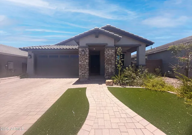 Photo 1 of Single family home for sale at 2831 W Rainbow Dr, San Tan Valley, AZ 85144 | MLS# 7050429 | Listing updated on 2026-09-10