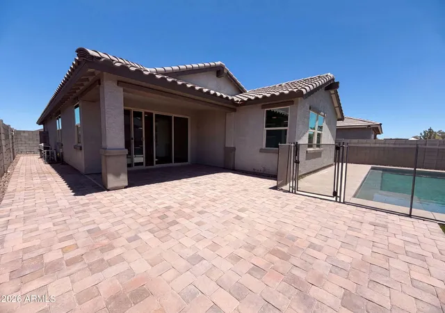 Photo 4 of Single family home for sale at 2831 W Rainbow Dr, San Tan Valley, AZ 85144 | MLS# 7050429 | Listing updated on 2026-09-10