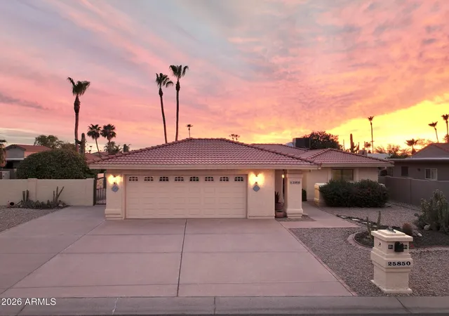 Homes for sale in Sun Lakes, AZ | 25850 S Foxglenn Dr, Sun Lakes, AZ 85248 | MLS# 7050542