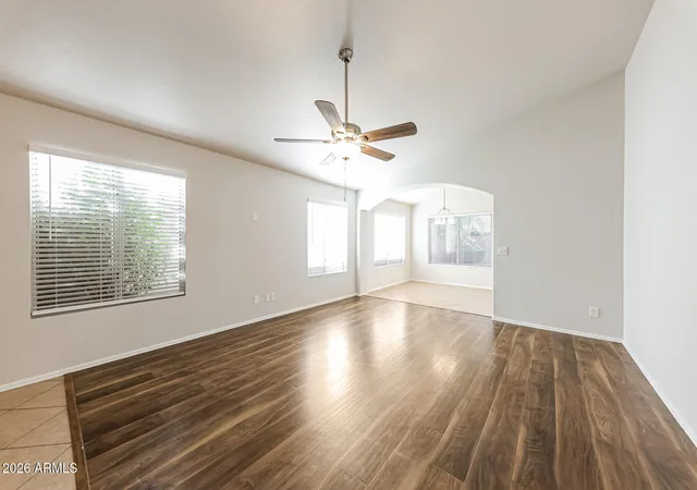 4th image of 4015 W Rose Garden Ln, Glendale, AZ 85308 | MLS# 7051836