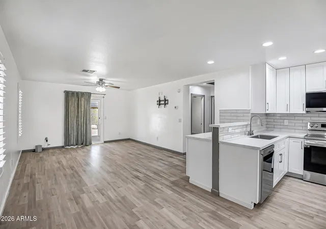 4th image of 11818 W Columbine Dr, El Mirage, AZ 85335 | MLS# 7052798