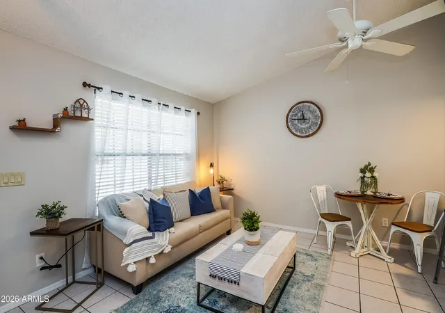 Photo 3 of House for sale at 6606 W Kingston Ln, Glendale, AZ 85306 | MLS# 7051521 | Listing updated on 2026-09-14