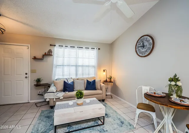 Photo 4 of House for sale at 6606 W Kingston Ln, Glendale, AZ 85306 | MLS# 7051521 | Listing updated on 2026-09-14