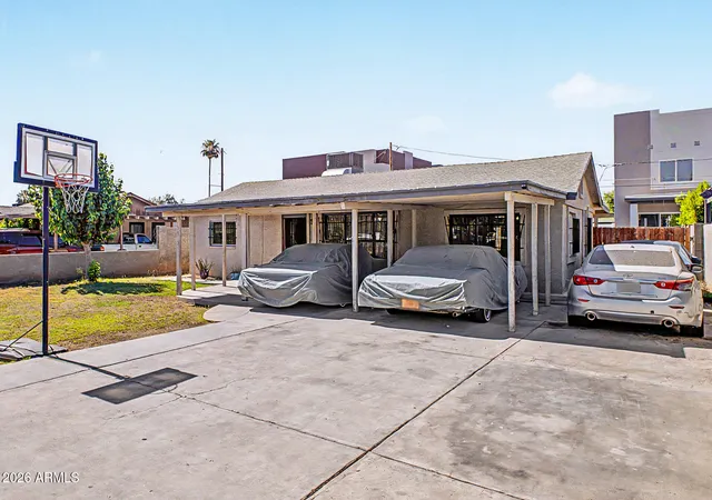 Photo 3 of Single family home for sale at 3915 E Cheery Lynn Rd, Phoenix, AZ 85018 | MLS# 7053656 | Listing updated on 2026-09-02