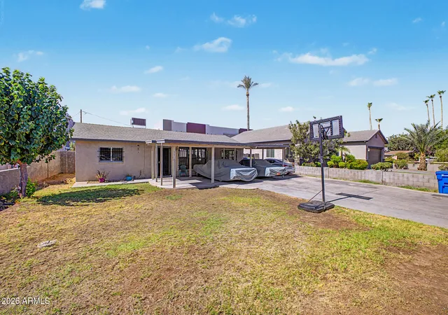 Photo 4 of Single family home for sale at 3915 E Cheery Lynn Rd, Phoenix, AZ 85018 | MLS# 7053656 | Listing updated on 2026-09-02