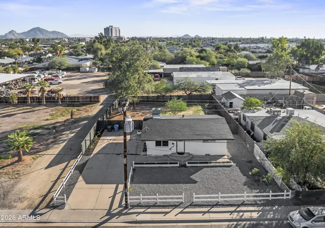 Photo 1 of Single family home for sale at 2621 N 14th Street, Phoenix, AZ 85006 | MLS# 7050705 | Listing updated on 2026-09-02