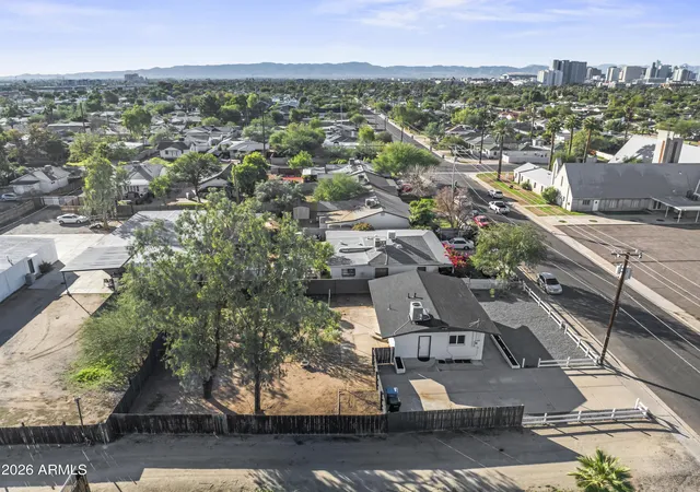 Photo 3 of Single family home for sale at 2621 N 14th Street, Phoenix, AZ 85006 | MLS# 7050705 | Listing updated on 2026-09-02