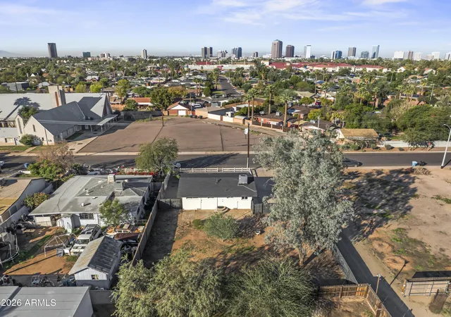 Photo 4 of Single family home for sale at 2621 N 14th Street, Phoenix, AZ 85006 | MLS# 7050705 | Listing updated on 2026-09-02