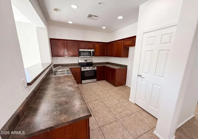 Homes for sale in Avondale, AZ | 934 E Overlin Ln, Avondale, AZ 85323 | MLS# 7050712