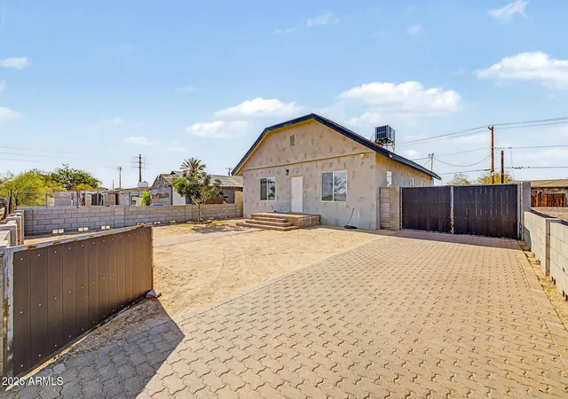 Photo 1 of Single family home for sale at 1526 E Marguerite Ave, Phoenix, AZ 85040 | MLS# 7051997 | Listing updated on 2026-09-04