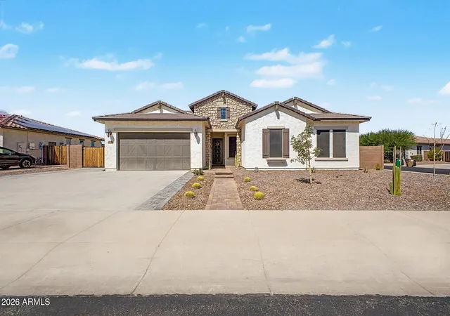 2nd image of 18322 W Coolidge St, Goodyear, AZ 85395 | MLS# 7051009