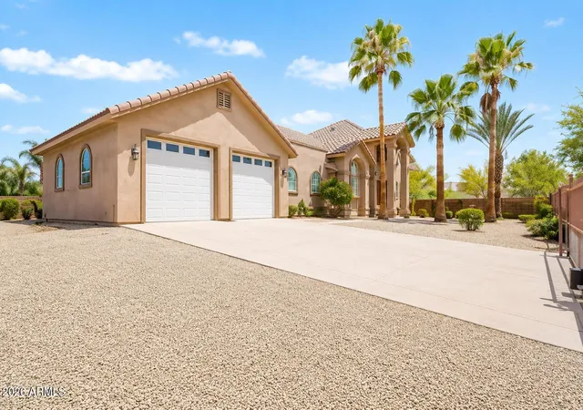 Photo 3 of Single family home for sale at 25513 N 15th Avenue, Phoenix, AZ 85085 | MLS# 7050841 | Listing updated on 2026-09-22