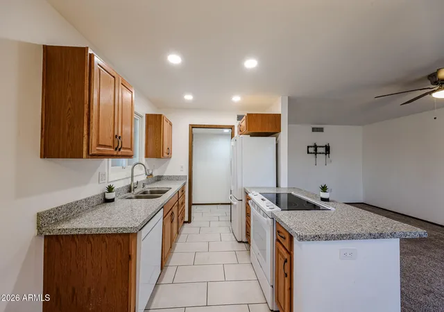 4th image of 13232 N 98Th Ave, Sun, AZ 85351